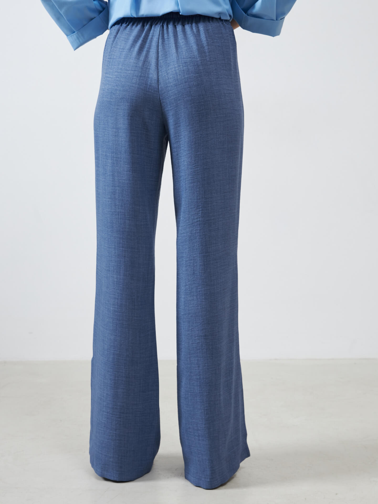 Брюки с разрезами