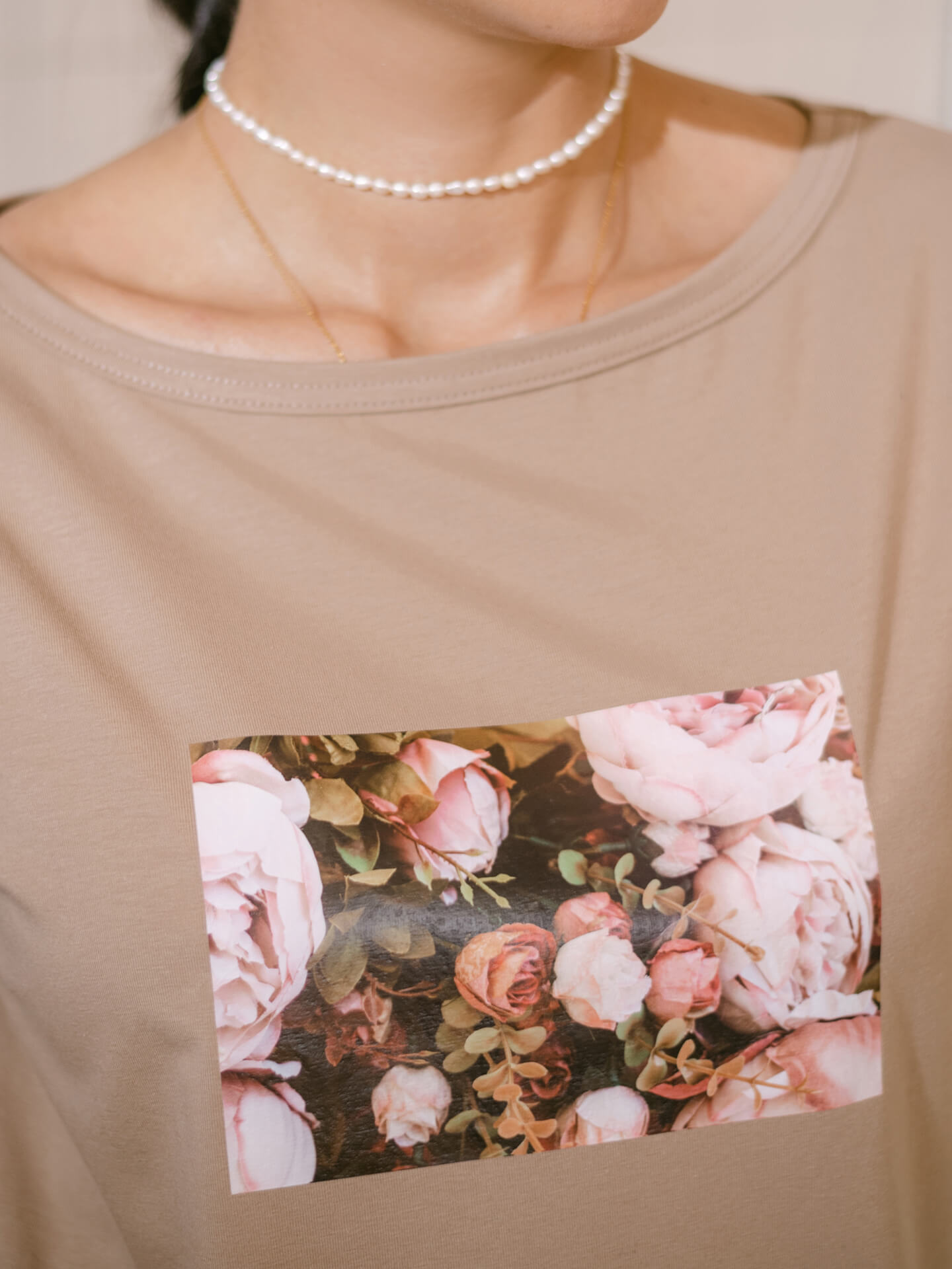 Футболка с подворотом и принтом