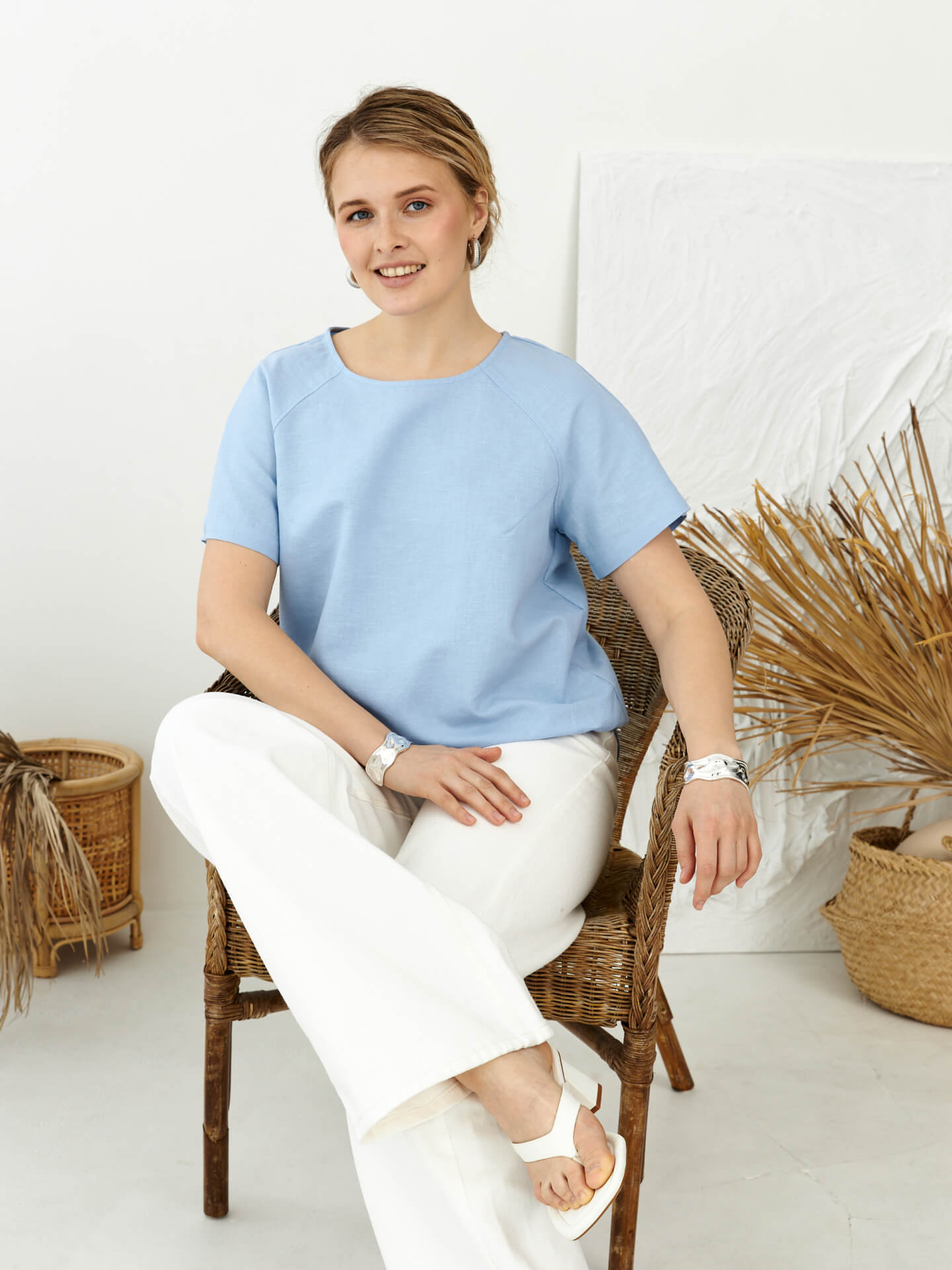 Блуза с низом на резинке