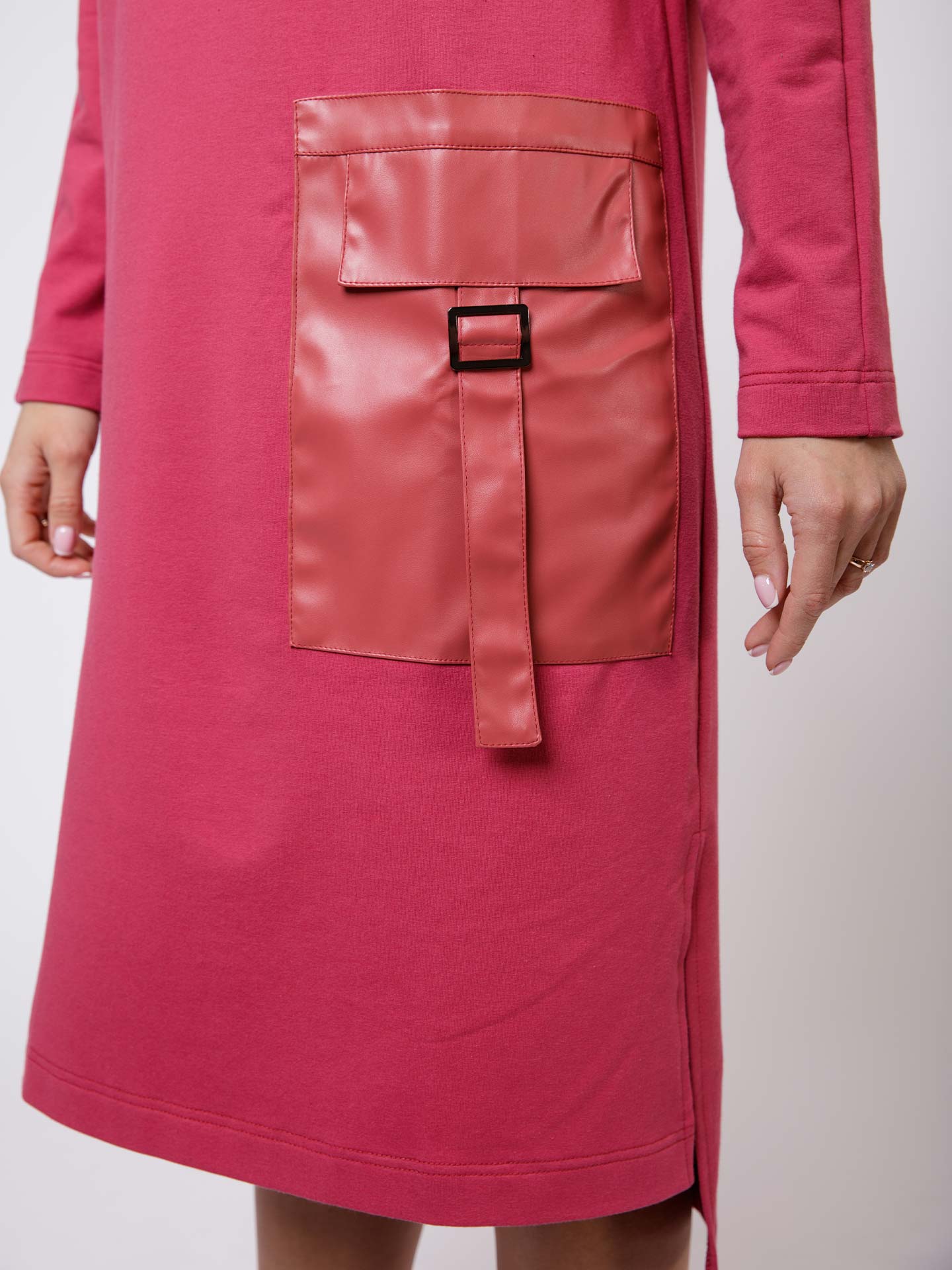 Платье с карманом