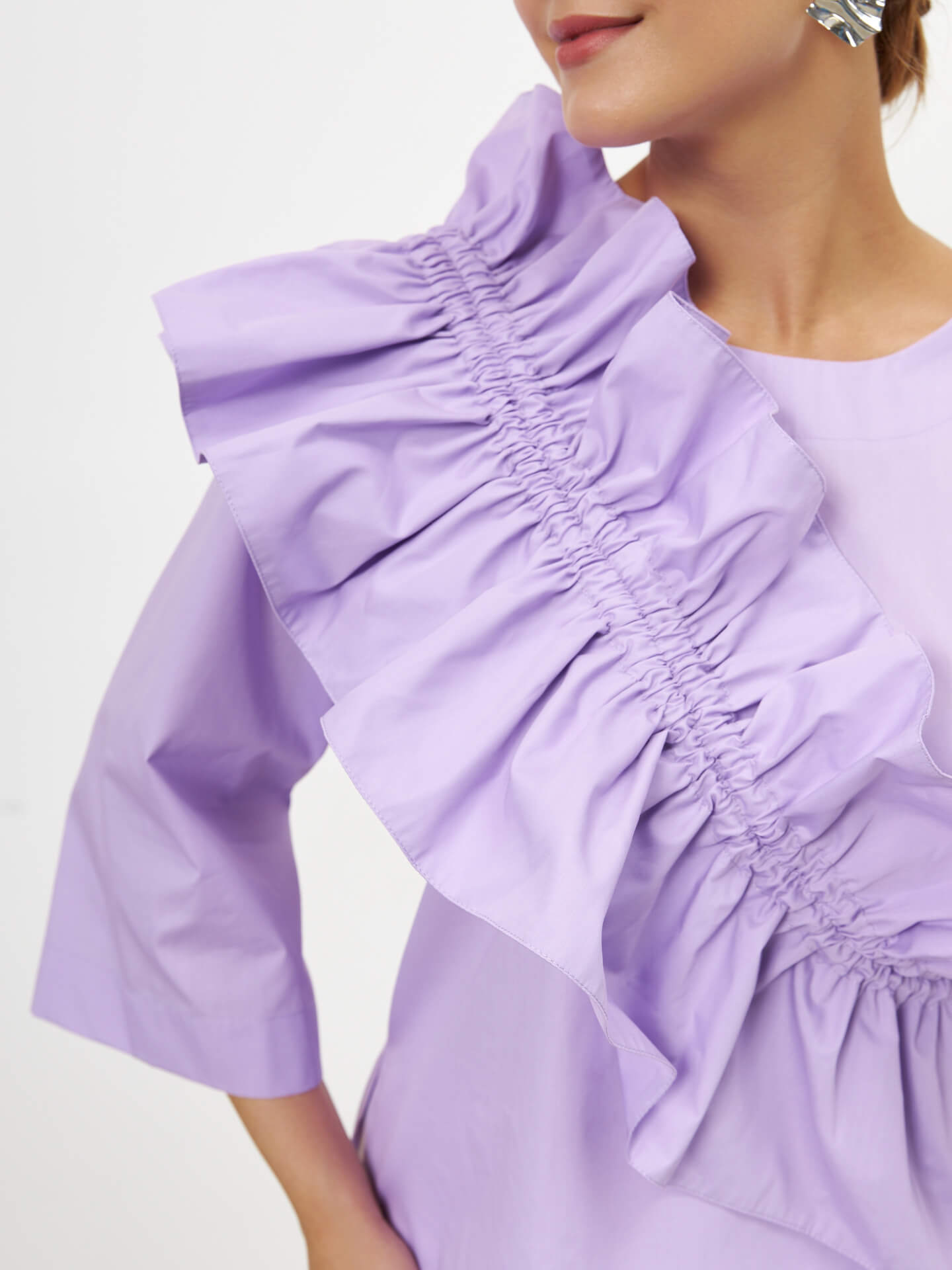 Блуза со съемным воланом