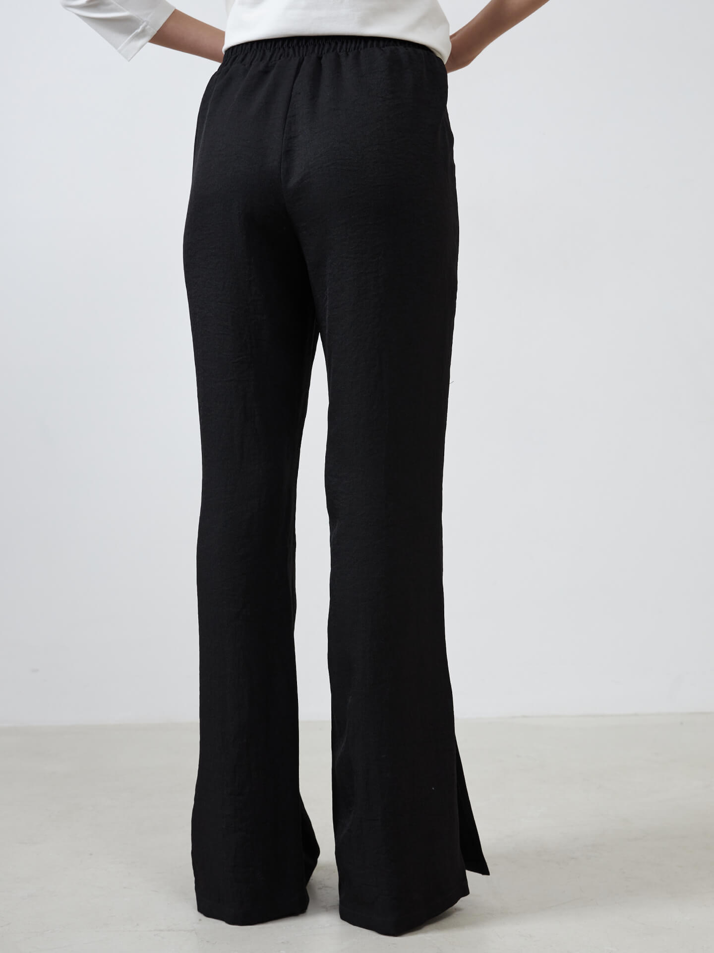 Брюки с разрезами