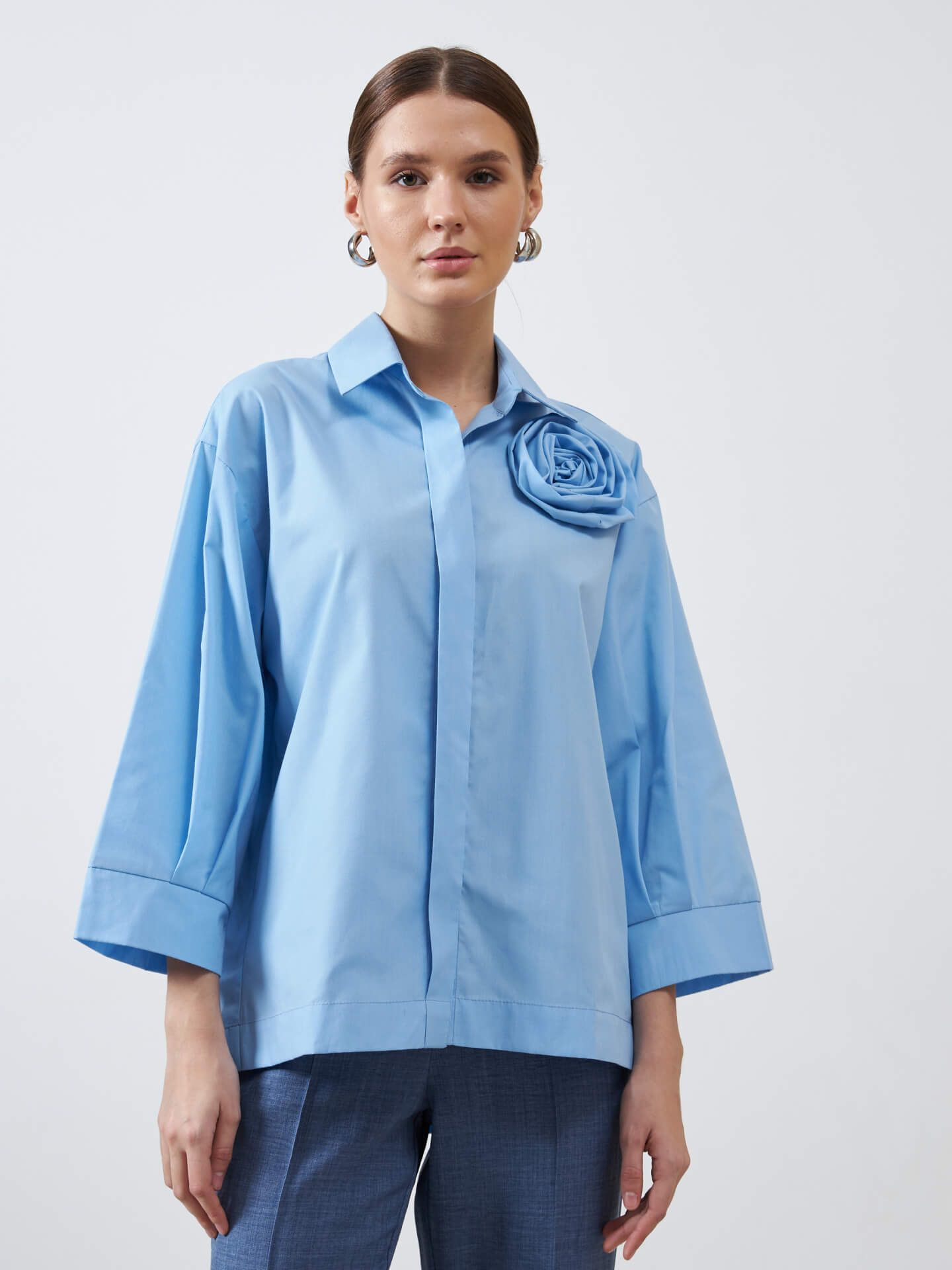 Рубашка с цветком